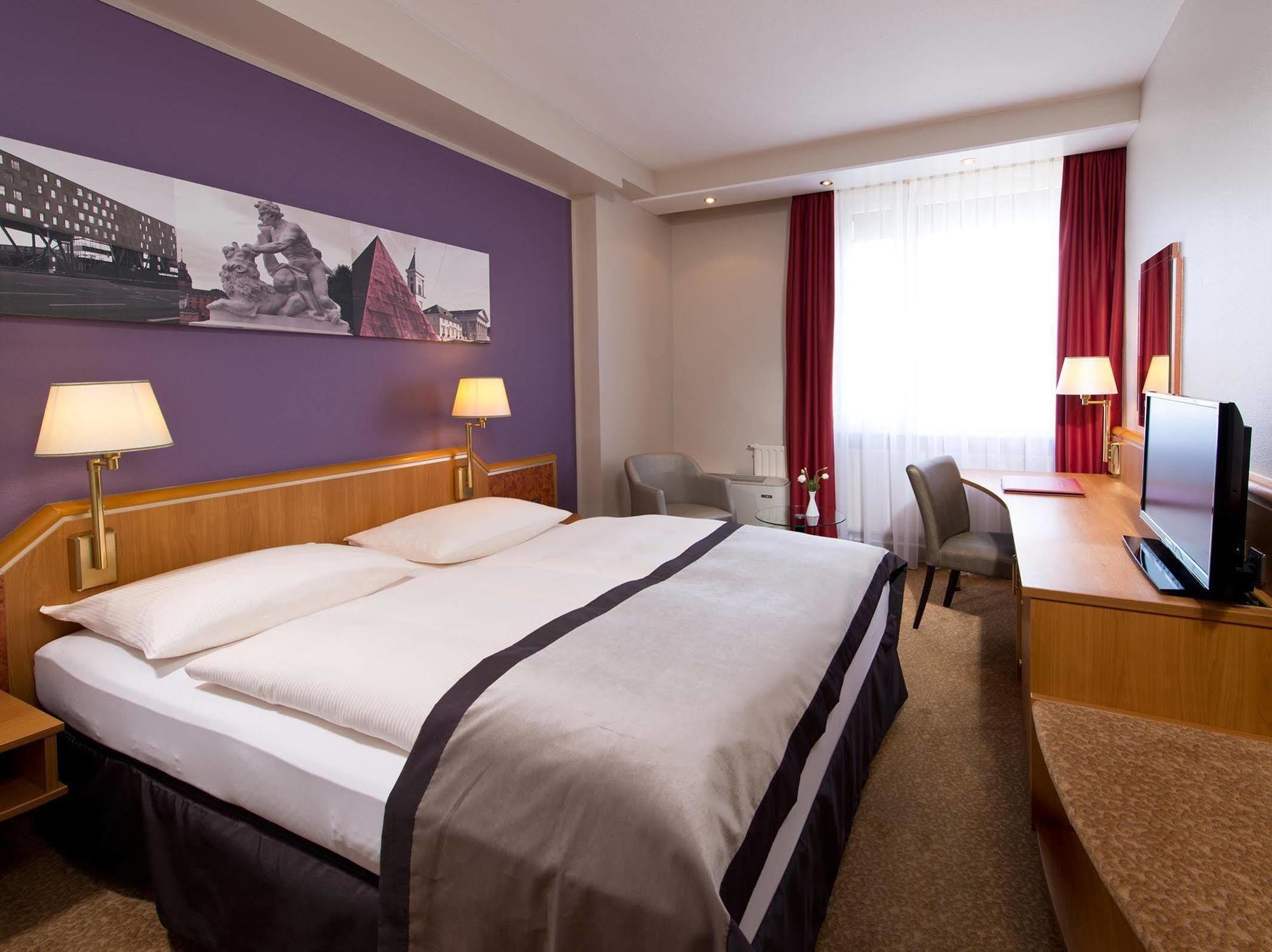 Hotel Leonardo 4*